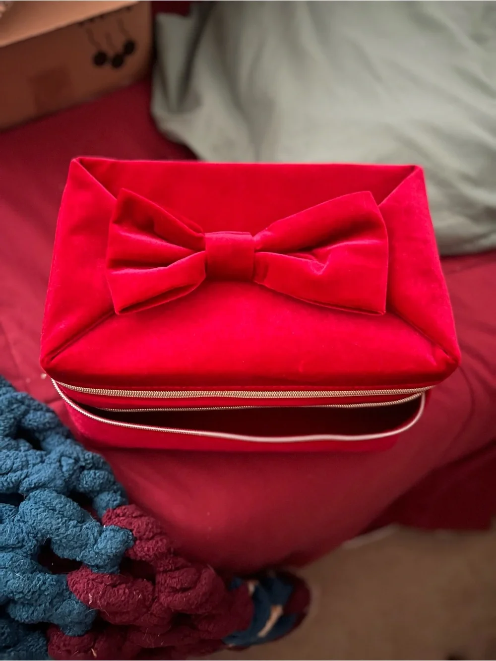 Red Velvet Bow Estée Lauder Double Compartment Large Cosmetic Case